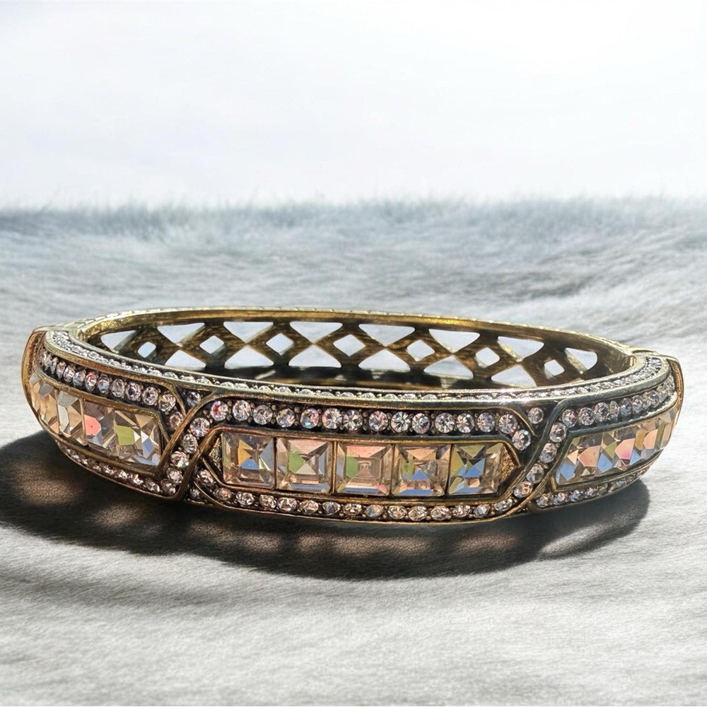 Heidi Daus Statement Piece Bracelet-Elegant Swarovski Crystals